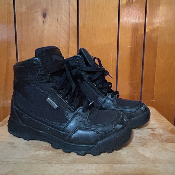 Vasque (Gore-Tex) Boots - Picture 2 of 9